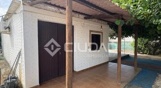 Casa de campo con amplio terreno en La Jara