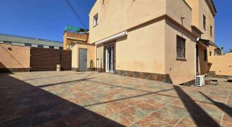 Chalet pareado – Gines