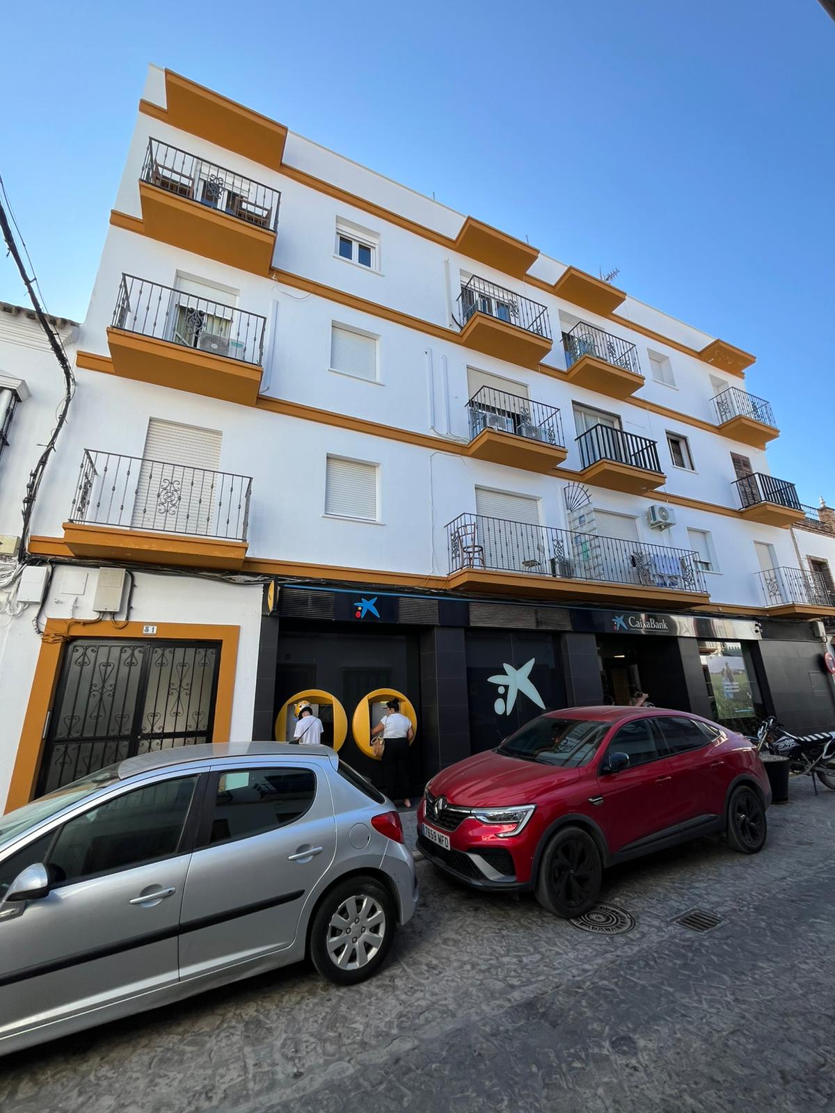 Amplio piso en el centro con 3 habitaciones