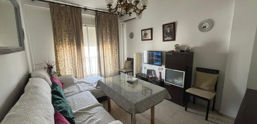 Amplio piso en el centro con 3 habitaciones