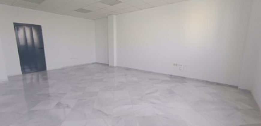 Oficina en Alquiler en el Polígono PISA de Mairena del Aljarafe.