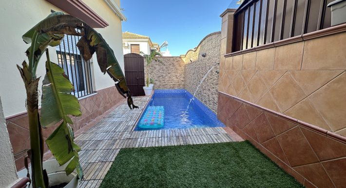 RESERVADO EN LAS CARRASCOSAS, LEBRIJA!