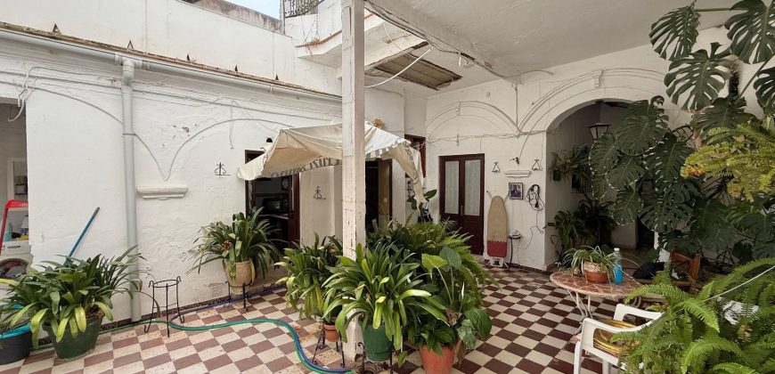 Rebajado Casa unifamiliar en venta en pleno centro de Lebrija – Zona Cuatro Cantillos