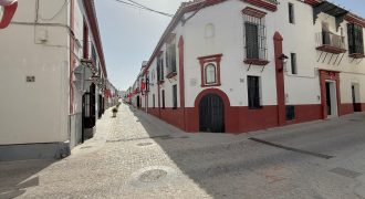 Rebajado Casa unifamiliar en venta en pleno centro de Lebrija – Zona Cuatro Cantillos