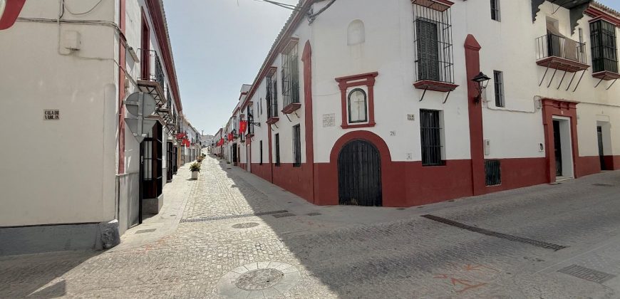 Rebajado Casa unifamiliar en venta en pleno centro de Lebrija – Zona Cuatro Cantillos