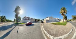 ADOSADA EN ZONA FAMILY CASH (LEBRIJA)