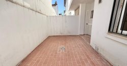 ADOSADA EN ZONA FAMILY CASH (LEBRIJA)