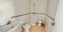 ADOSADA EN ZONA FAMILY CASH (LEBRIJA)