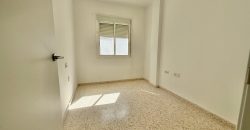 ADOSADA EN ZONA FAMILY CASH (LEBRIJA)