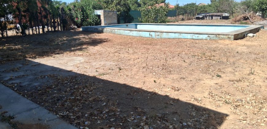 Terreno en venta en Coria del Río