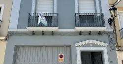 IMPRESIONANTE VIVIENDA ZONA SEMI CENTRO.