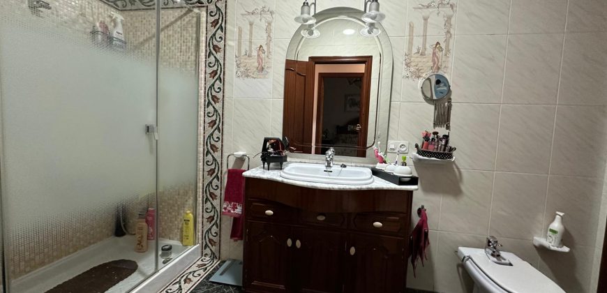 IMPRESIONANTE VIVIENDA ZONA SEMI CENTRO.