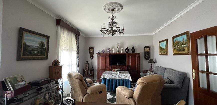 IMPRESIONANTE VIVIENDA ZONA SEMI CENTRO.