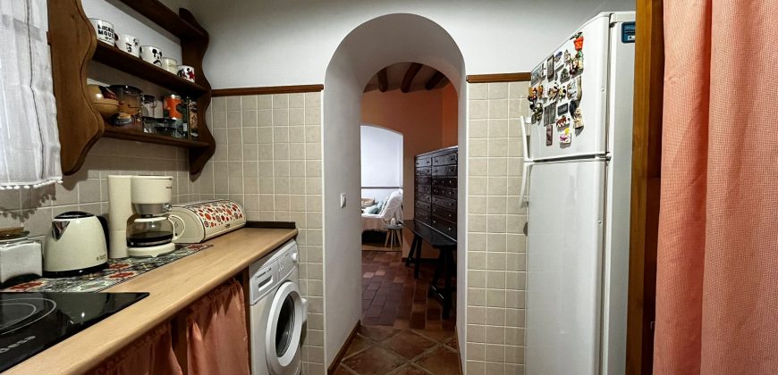 CASA CON VIVIENDA INDEPENDIENTE EN PLANTA BAJA – PLANTA ALTA POR TERMINAR EN ZONA CENTRO