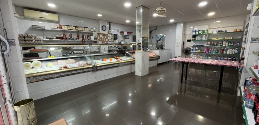 Local Comercial con opción de traspaso en Mairena del Aljarafe.