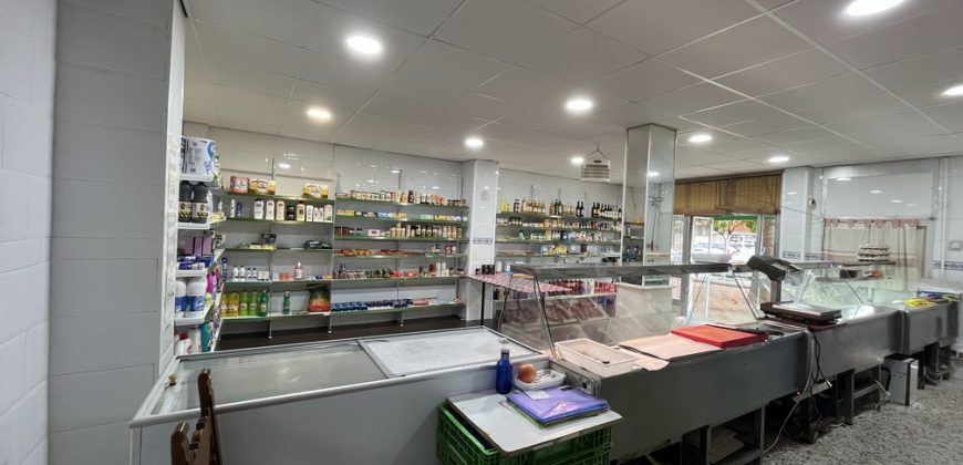 Local Comercial con opción de traspaso en Mairena del Aljarafe.