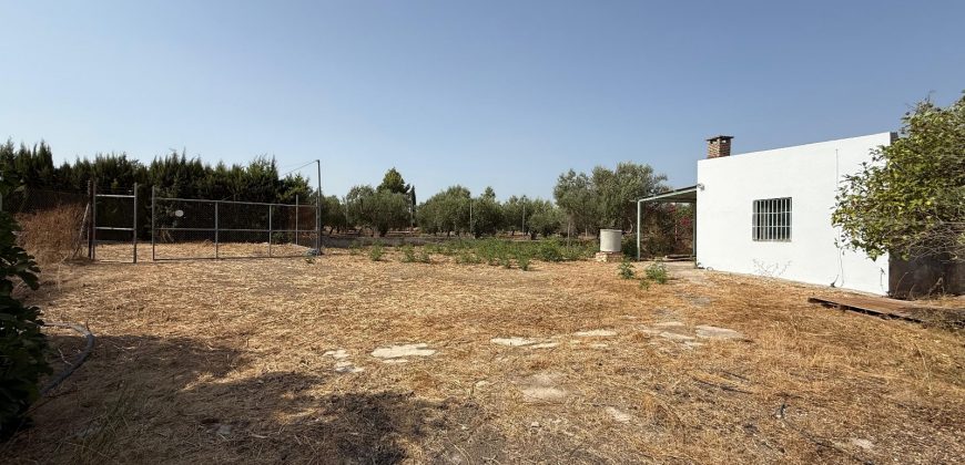 Casa rústica con terreno en venta en Lebrija