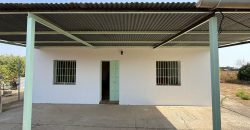 Casa rústica con terreno en venta en Lebrija