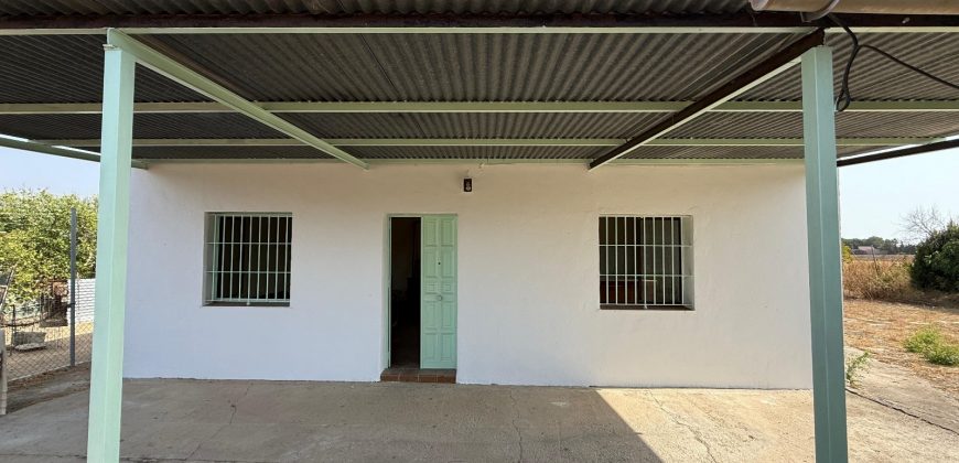 Casa rústica con terreno en venta en Lebrija
