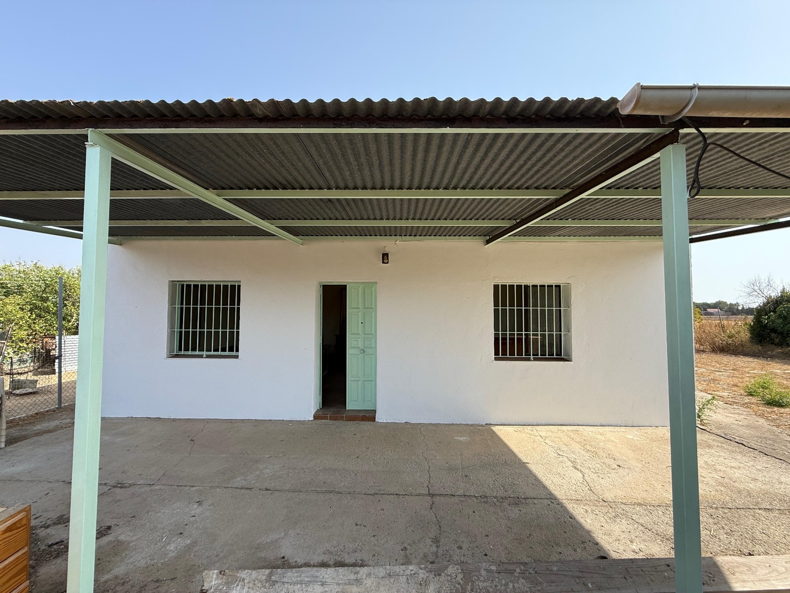 Casa rústica con terreno en venta en Lebrija