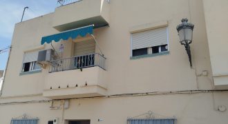 GRAN OPORTUNIDAD DE VIVIENDA EN CALLE HUNDIDERO!! MORON DE LA FRA.-