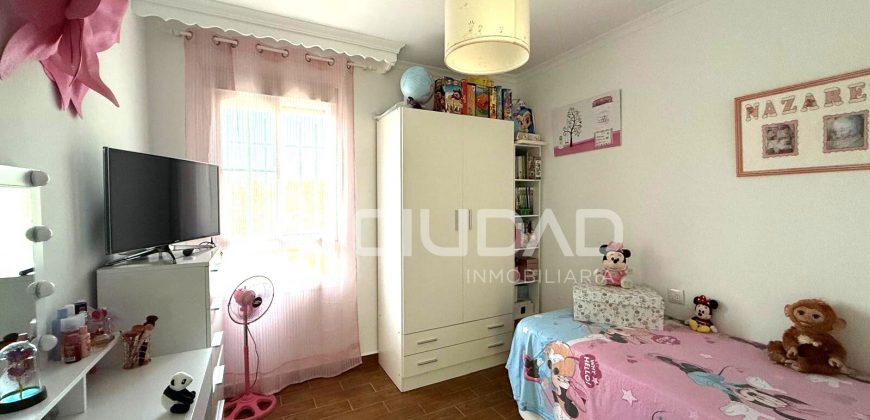 Piso de 3 habitaciones en El Pino – Plaza de Toros