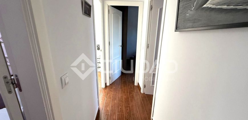 Piso de 3 habitaciones en El Pino – Plaza de Toros