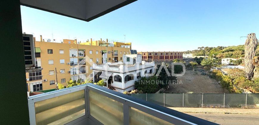 Piso de 3 habitaciones en El Pino – Plaza de Toros