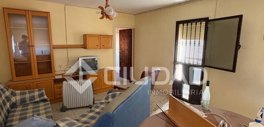 Casa de pueblo a reformar en Barrio Alto – Casco Antiguo