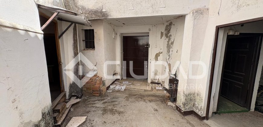 Casa de pueblo a reformar en Barrio Alto – Casco Antiguo