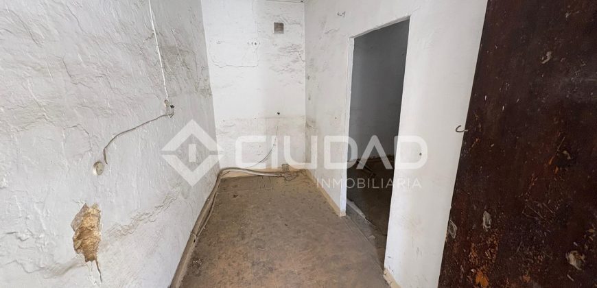 Casa de pueblo a reformar en Barrio Alto – Casco Antiguo