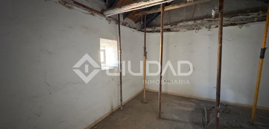 Casa de pueblo a reformar en Barrio Alto – Casco Antiguo