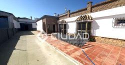 Casa + nave + apartamento independiente en Av. Al-Ándalus