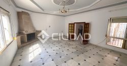 Casa + nave + apartamento independiente en Av. Al-Ándalus
