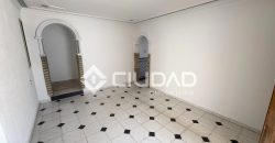 Casa + nave + apartamento independiente en Av. Al-Ándalus