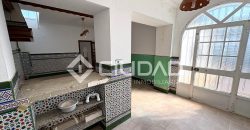 Casa + nave + apartamento independiente en Av. Al-Ándalus
