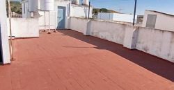 CASA EN VENTA EN CALLE DE LOS GUARNICIONEROS DE MORON DE LA FRONTERA.-
