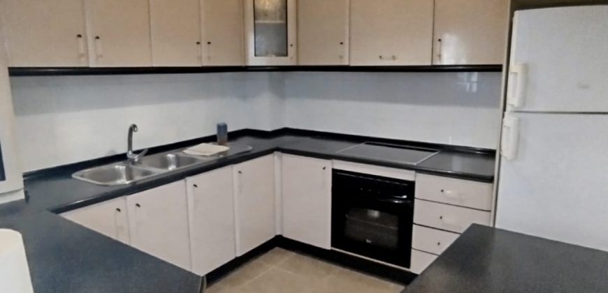 CASA EN VENTA EN CALLE DE LOS GUARNICIONEROS DE MORON DE LA FRONTERA.-