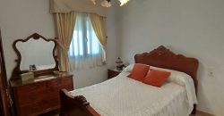 CASA EN VENTA EN CALLE DE LOS GUARNICIONEROS DE MORON DE LA FRONTERA.-