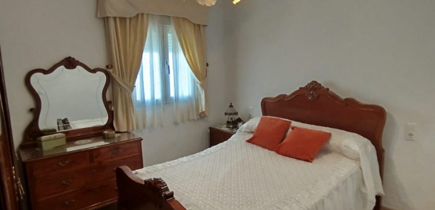 CASA EN VENTA EN CALLE DE LOS GUARNICIONEROS DE MORON DE LA FRONTERA.-