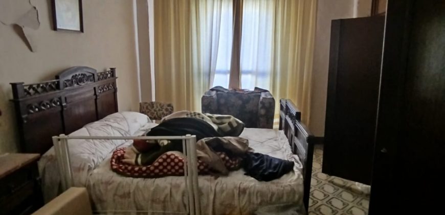 CASA PARA REFORMAR EN CALLE OSUNA DE MORON DE LA FRONTERA.-