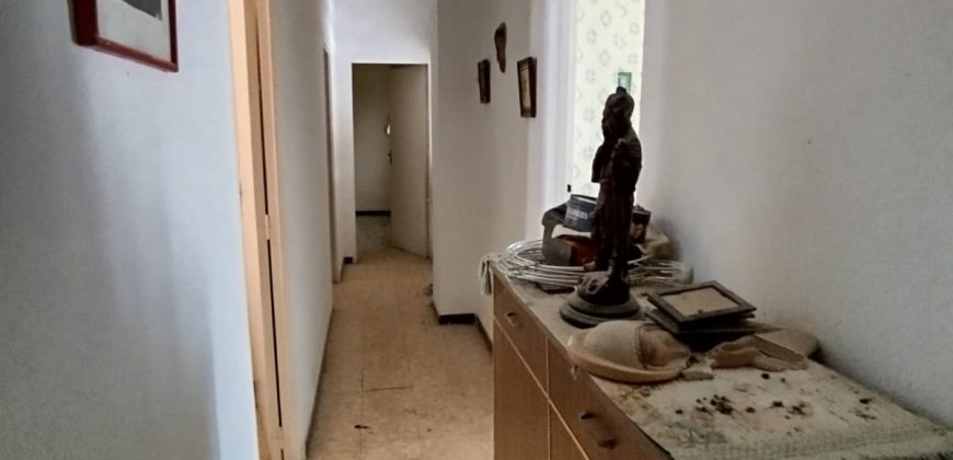 CASA PARA REFORMAR EN CALLE OSUNA DE MORON DE LA FRONTERA.-