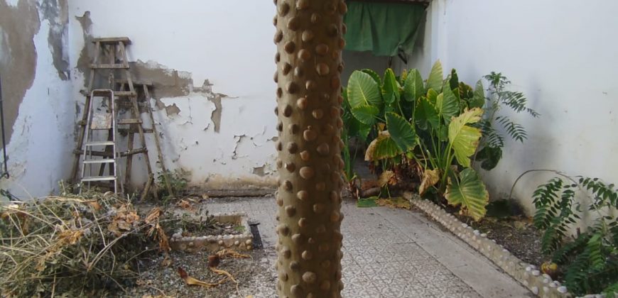 CASA PARA REFORMAR EN CALLE OSUNA DE MORON DE LA FRONTERA.-