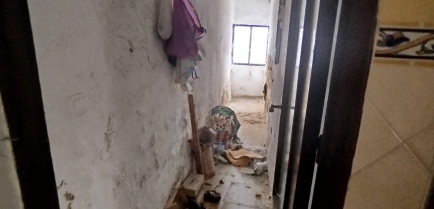 CASA PARA REFORMAR EN CALLE OSUNA DE MORON DE LA FRONTERA.-