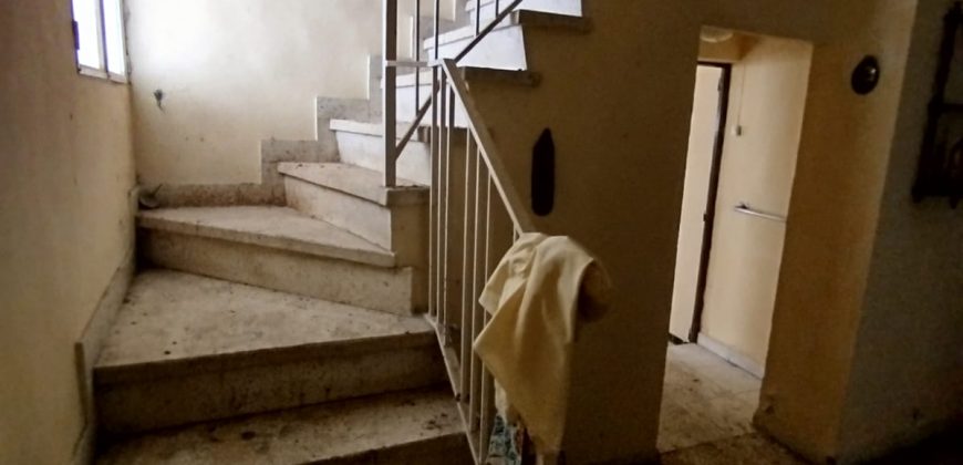 CASA PARA REFORMAR EN CALLE OSUNA DE MORON DE LA FRONTERA.-
