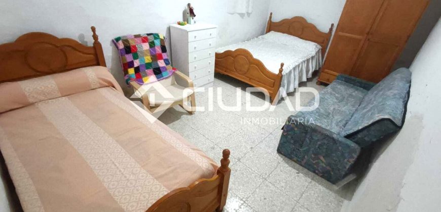 Casa – Solar en Av. Las Piletas (Urbano)