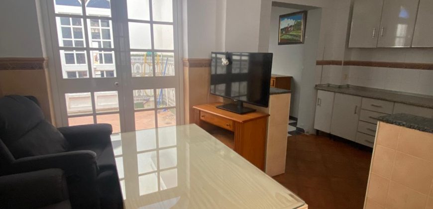 CASA EN CALLE JUAN DE PALMA.- ZONA LA CARRERA EN MORON DE LA FRA.