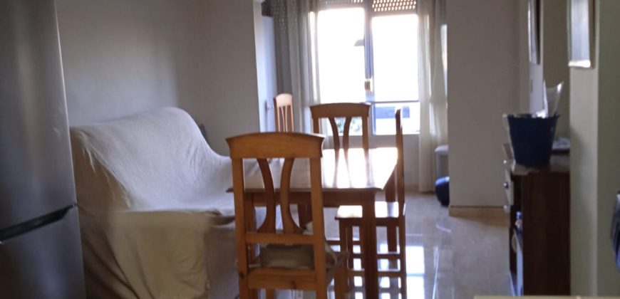 OPORTUNIDAD DE PISO EN ZONA PUERTA SEVILLA.-