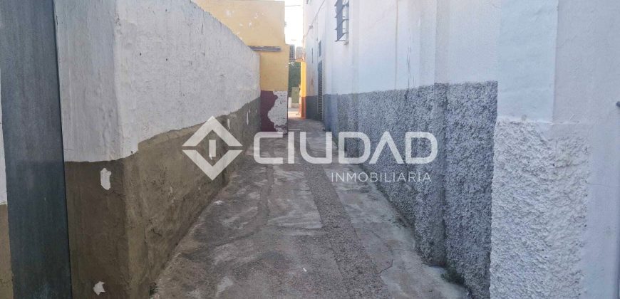 Casa – Solar en Av. Las Piletas (Urbano)