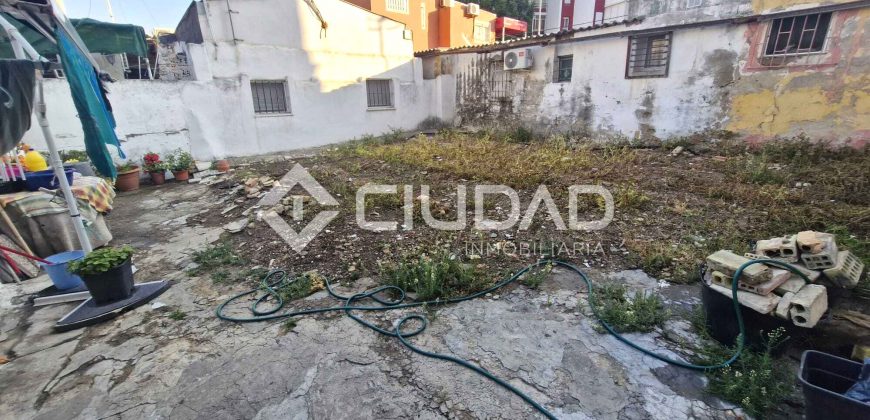 Casa – Solar en Av. Las Piletas (Urbano)